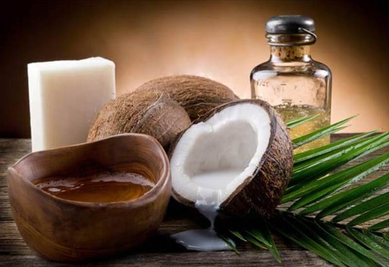 Creșterea părului: ulei de argan sau ulei de nucă de cocos, care este mai benefic?
